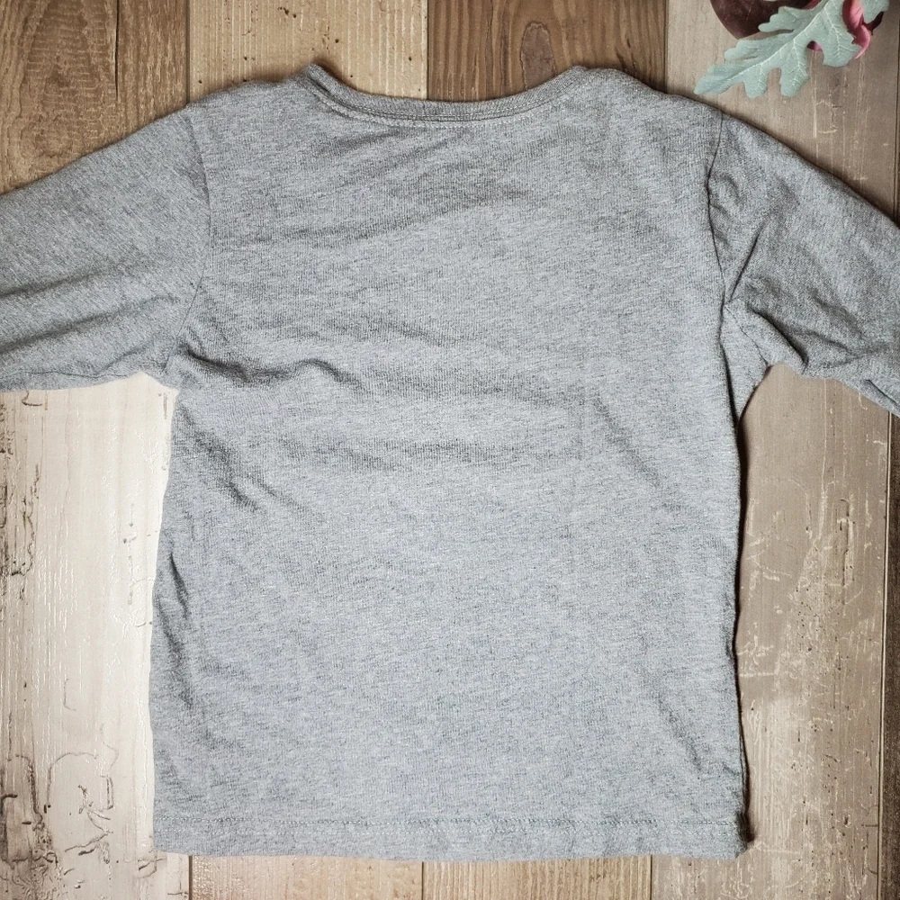 Carter's Kid Size 5/5A Gray Team Santa Cotton Graphic Print Long Sleeve Tee NWOT